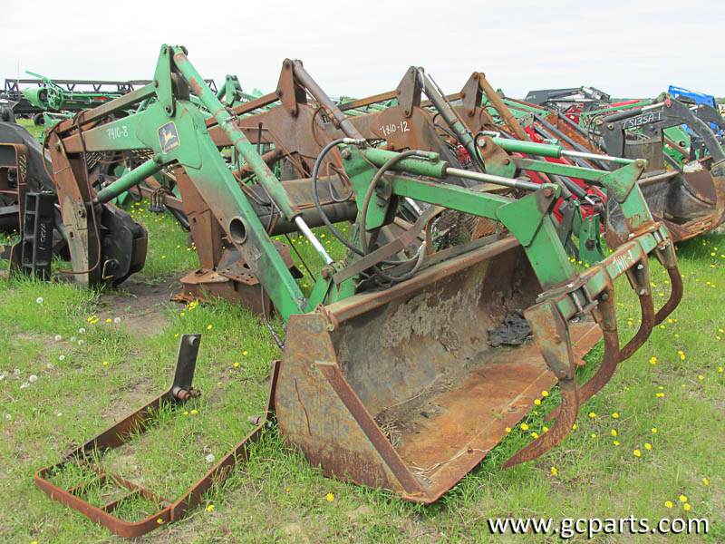 740 LOADER 8FT W/ GRAPPLE